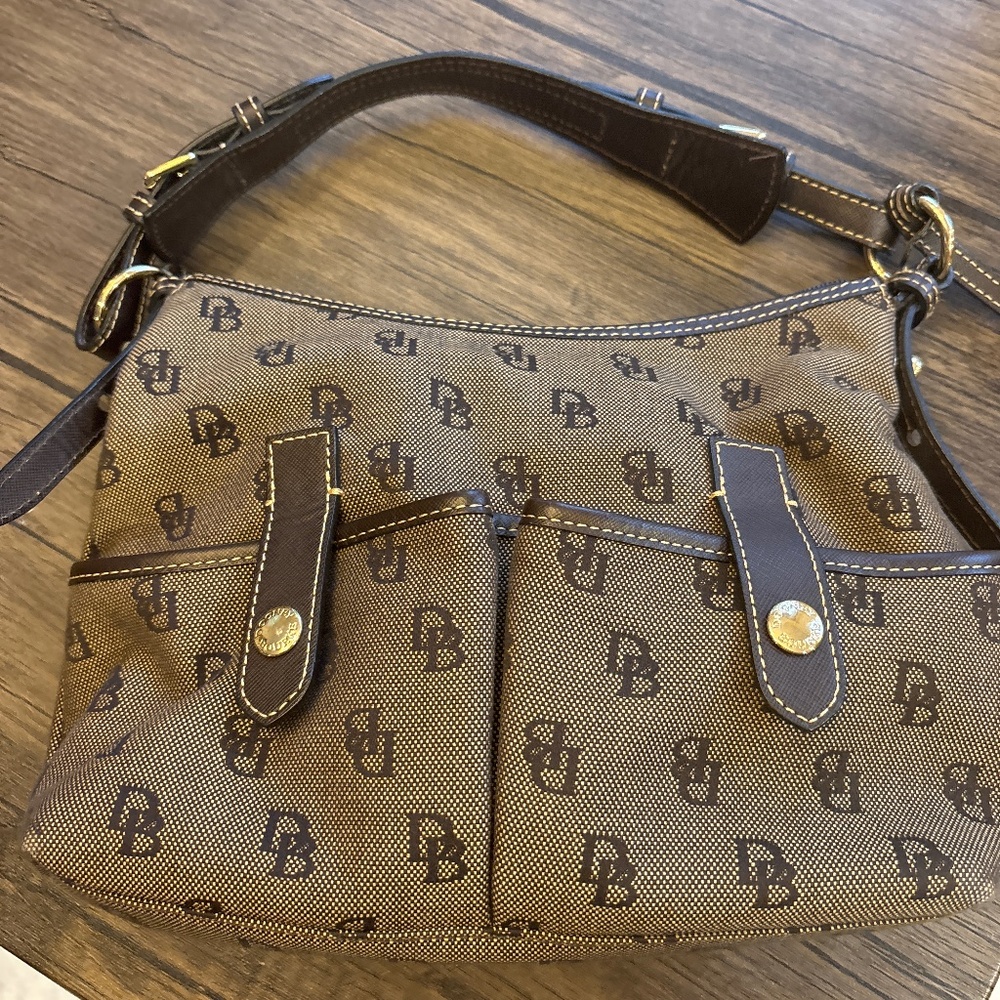 Dooney and bourke bag